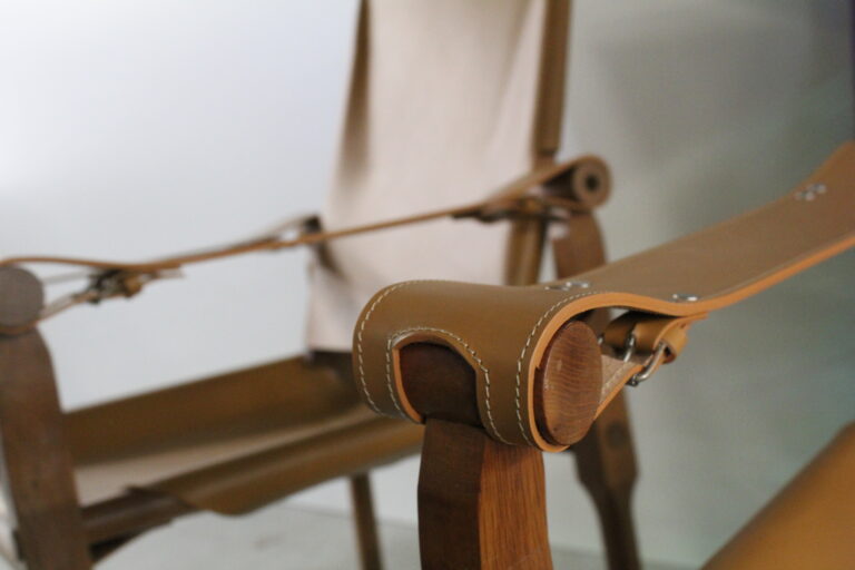 Sedia rivestita in cuoio